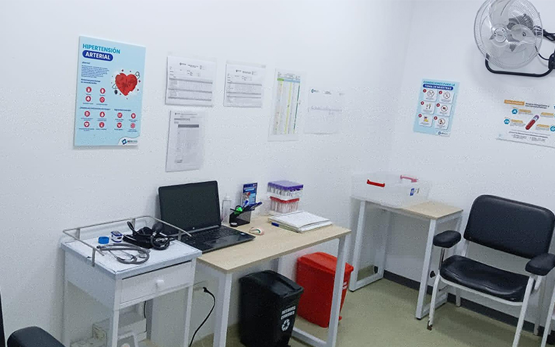 Toma de muestras en las instalaciones de Medvida en Callao